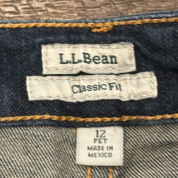 L.L. Bean Women's Classic Fit Slim Straight Jeans Dark Wash Size 12P - Picture 7 of 9